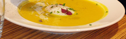 Soupe au potimarron et oeuf poché