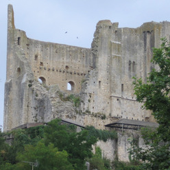 Les ruines du chateau d'Harcourt à Chauvigny