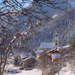 Village de Savoie en haute saison