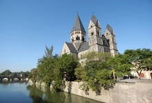 Temple neuf